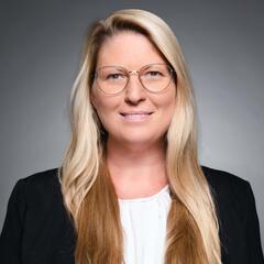 Portrait von Dipl.-Betriebswirtin (FH) Rebecca Woki
